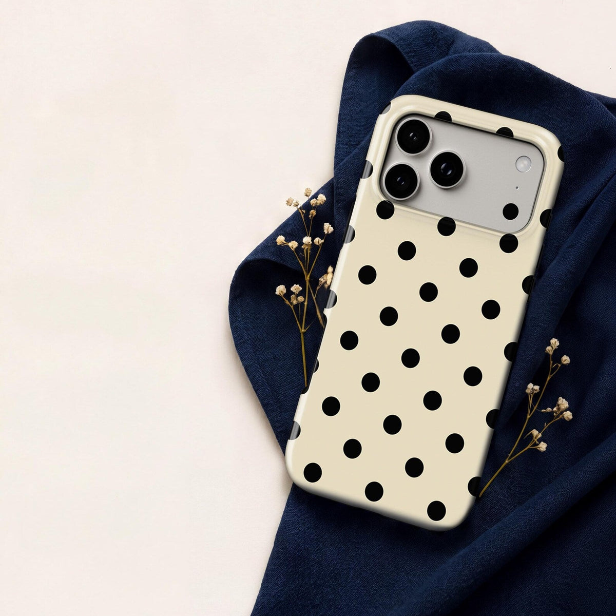 Trendy Polka Dot Case